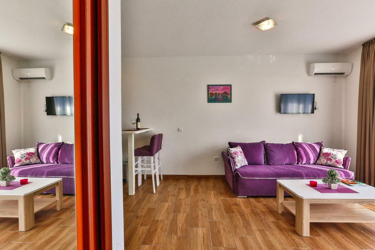 Luna Apartmani Сутоморе Екстериор снимка