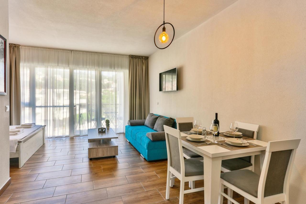 Luna Apartmani Сутоморе Екстериор снимка